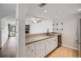 Photo #3: 4491707 Listing