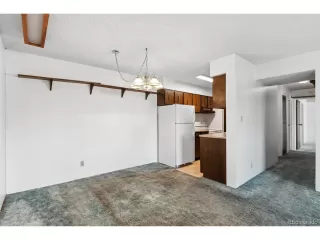 Photo #4: 4491881 Listing