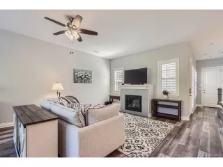 Photo #5: 4494197 Listing