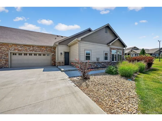 MLS: 4494781 Condo For Sale