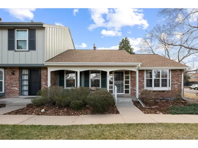 MLS: 4497558 Condo For Sale