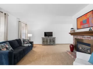 Photo #5: 4497558 Listing