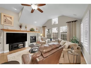 Photo #5: 4497750 Listing