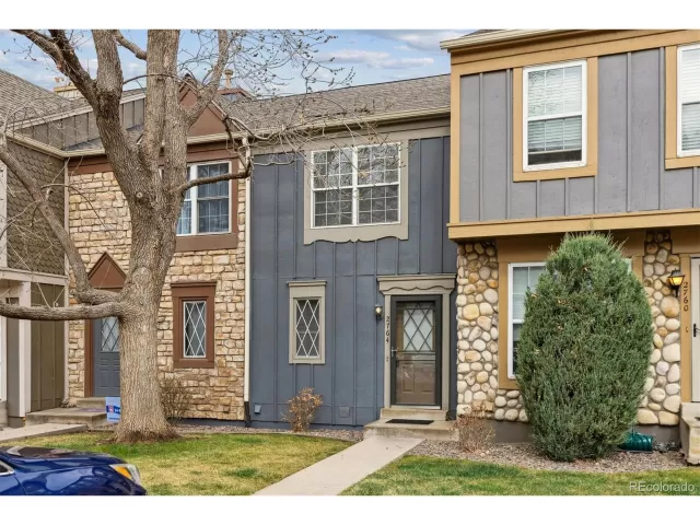 MLS: 4497792 Condo For Sale