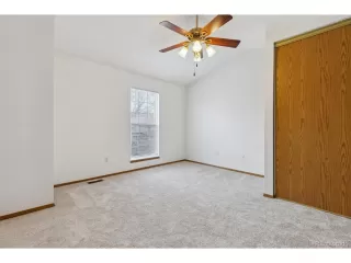 Photo #6: 4497792 Listing