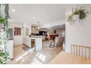 Photo #2: 4500873 Listing 