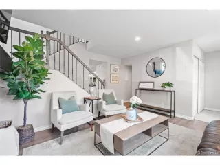 Photo #6: 4502700 Listing