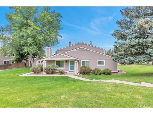 MLS: 4503217 Condo For Sale