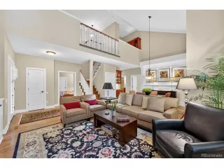 Photo #5: 4503240 Listing