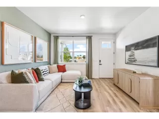 Photo #2: 4507023 Listing 