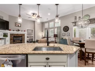 Photo #3: 4510209 Listing