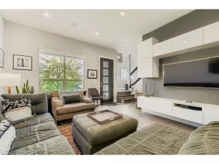 Photo #4: 4510237 Listing