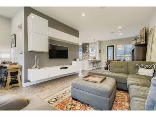 Photo #5: 4510237 Listing