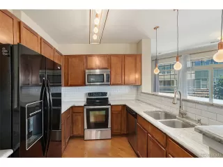 Photo #4: 4510540 Listing