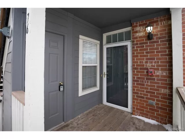 MLS: 4511183 Condo For Sale