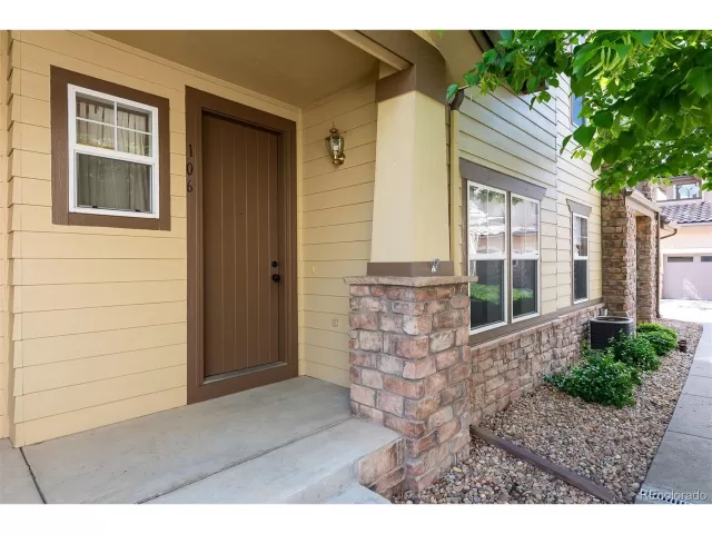 MLS: 4513466 Condo For Sale