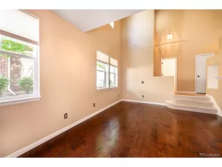 Photo #4: 4513466 Listing