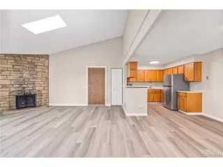 Photo #6: 4514775 Listing