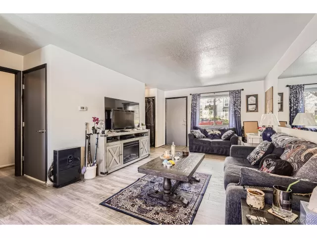 MLS: 4515230 Condo For Sale