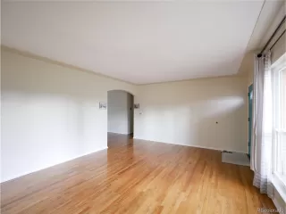 Photo #3: 4515748 Listing 