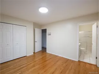 Photo #5: 4515748 Listing 