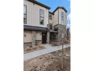 Photo #2: 4515815 Listing