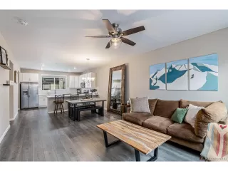 Photo #5: 4515815 Listing