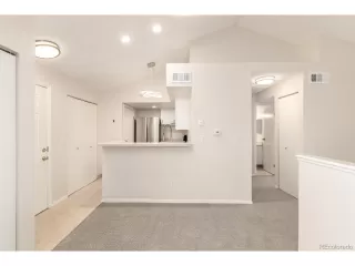 Photo #5: 4516713 Listing