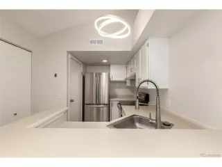 Photo #6: 4516713 Listing