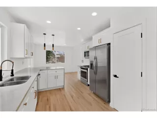 Photo #3: 4518448 Listing 