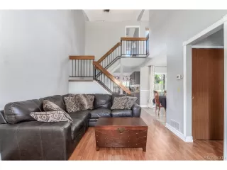 Photo #2: 4518675 Listing 