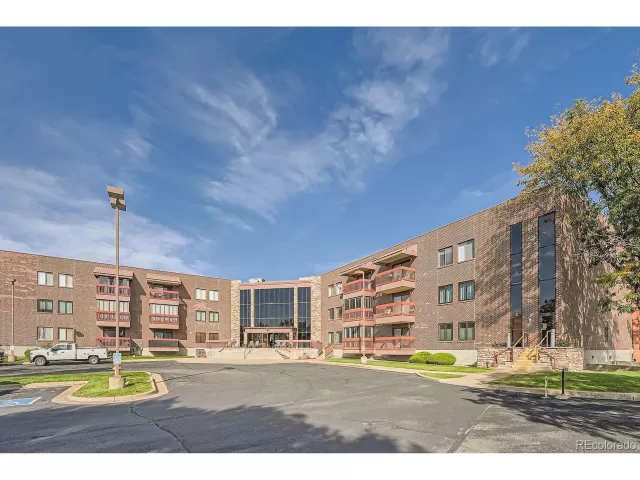 MLS: 4519159 Condo For Sale