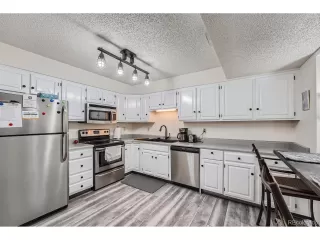 Photo #2: 4519159 Listing