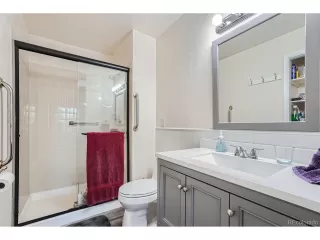 Photo #5: 4519159 Listing