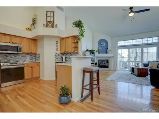 Photo #2: 4520402 Listing 