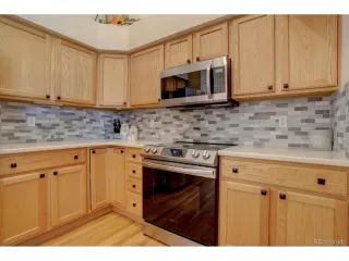 Photo #5: 4520402 Listing 