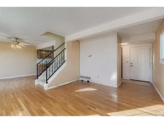 Photo #2: 4520625 Listing 