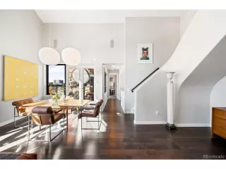 Photo #5: 4521744 Listing