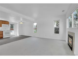 Photo #2: 4522593 Listing