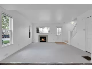 Photo #5: 4522593 Listing