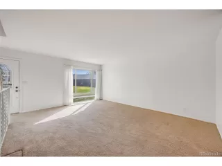 Photo #4: 4523727 Listing