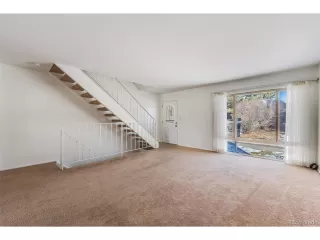 Photo #5: 4523727 Listing