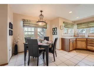 Photo #6: 4526516 Listing