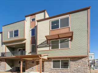 Photo #2: 4527320 Listing