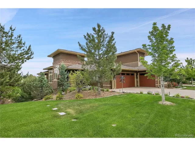 MLS: 4528347 Condo For Sale