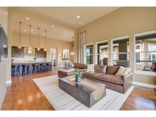 Photo #3: 4528347 Listing 