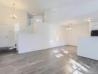 Photo #3: 4530442 Listing