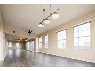 Photo #6: 4531962 Listing