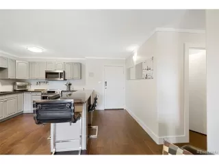 Photo #6: 4531981 Listing