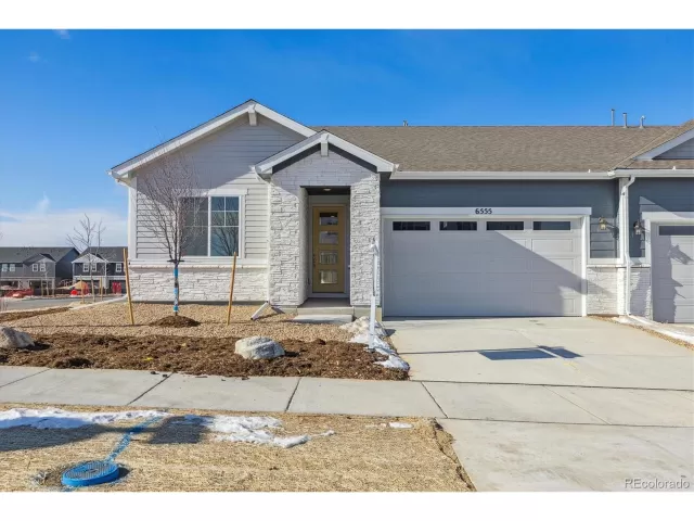MLS: 4533502 Condo For Sale